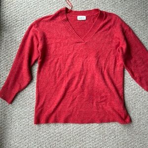 FABLE | M/L v neck sweater